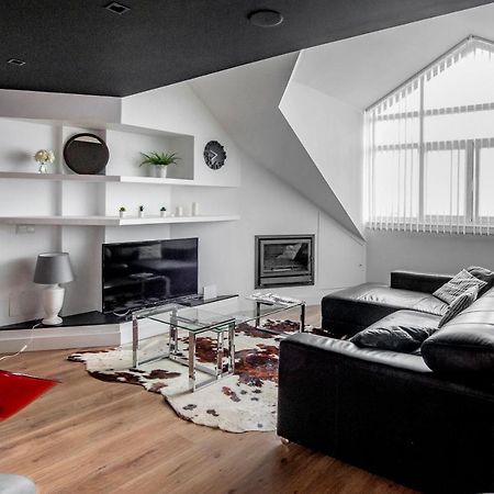شقة Oktheway Loft Maestranza آكورونيا المظهر الخارجي الصورة