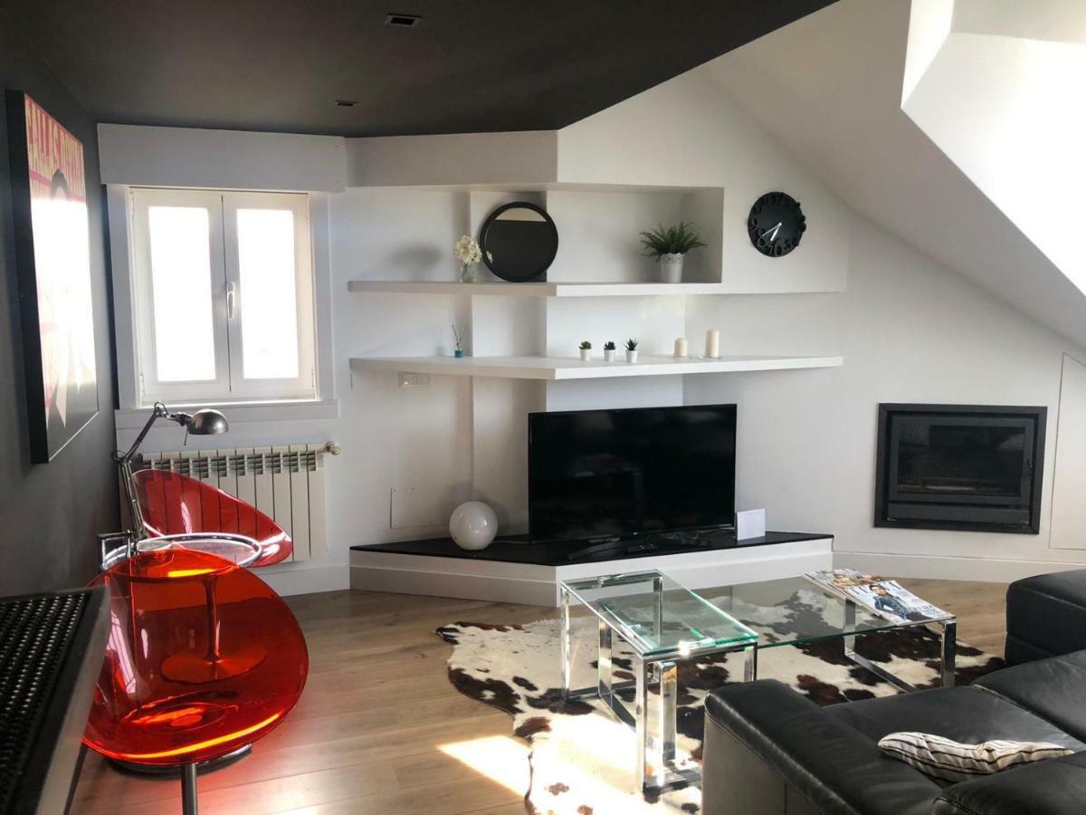 شقة Oktheway Loft Maestranza آكورونيا المظهر الخارجي الصورة
