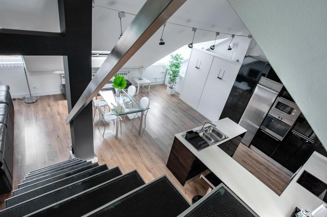 شقة Oktheway Loft Maestranza آكورونيا المظهر الخارجي الصورة
