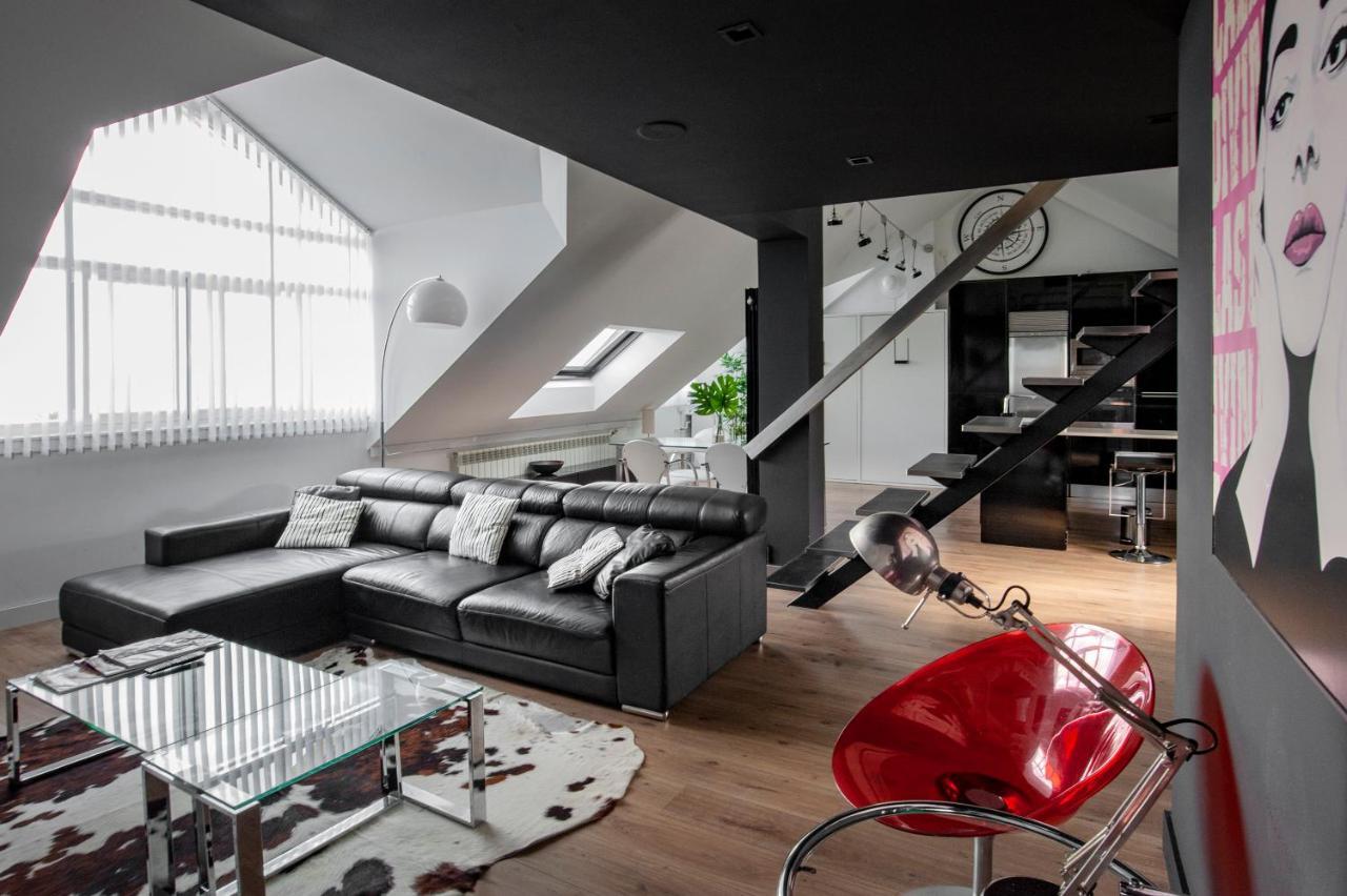 شقة Oktheway Loft Maestranza آكورونيا المظهر الخارجي الصورة
