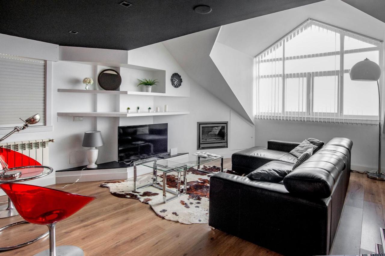 شقة Oktheway Loft Maestranza آكورونيا المظهر الخارجي الصورة